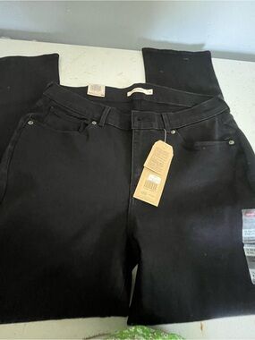 NWT Black Levi’s Jeans